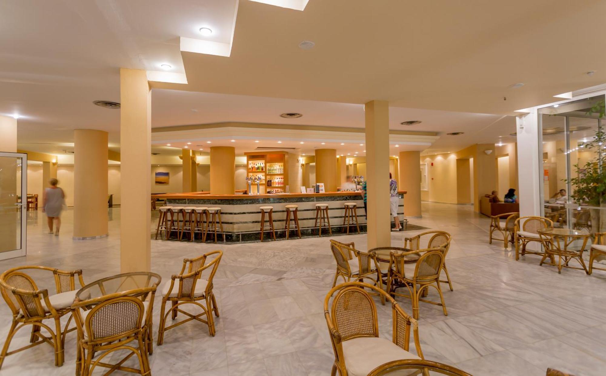 Dessole Dolphin Bay Hotel Amudára Laszithiu Kültér fotó